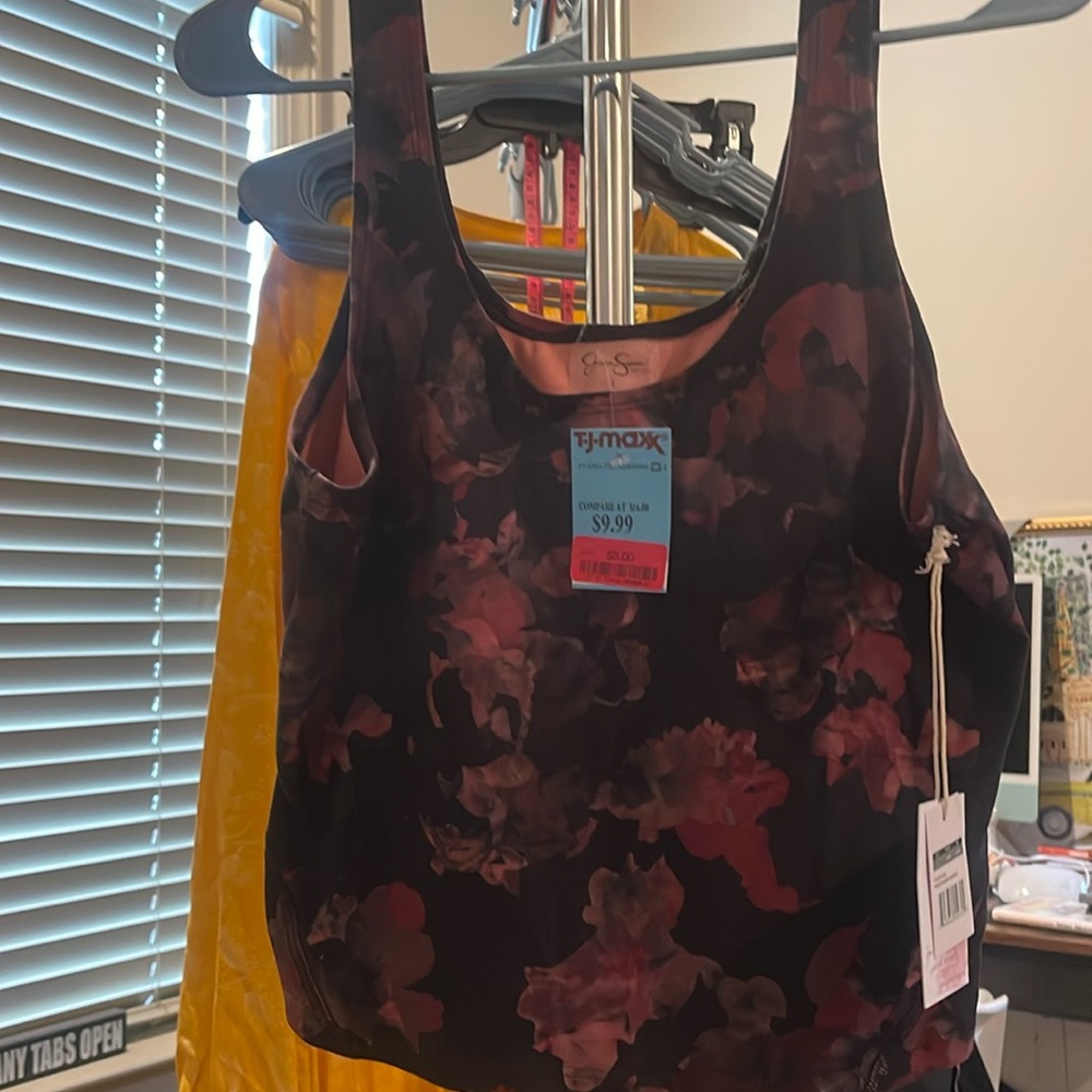 NWT Jessica Simpson Yoga Top